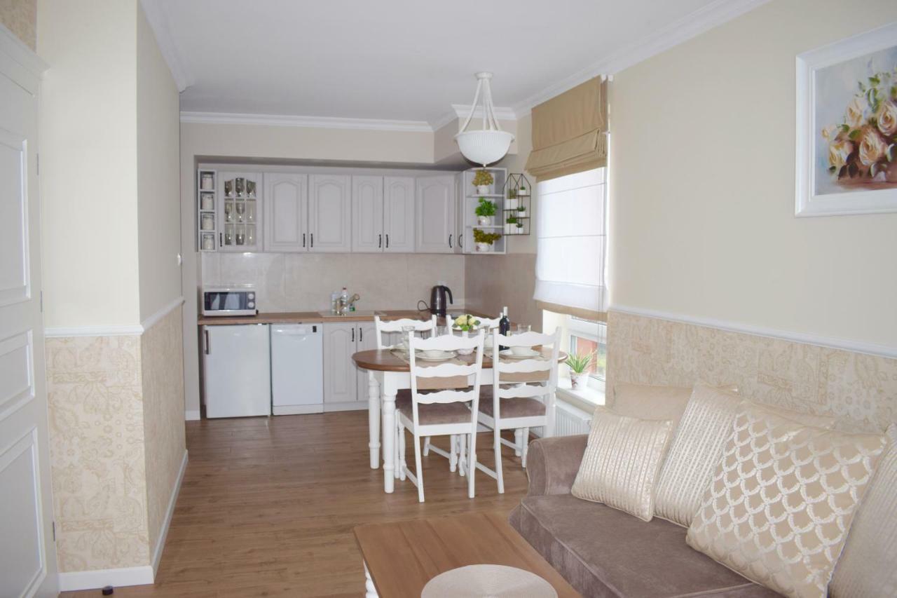 Appartamento Kolobrzeg Apartament 2 Pokojowy Bursztynowe Esterno foto