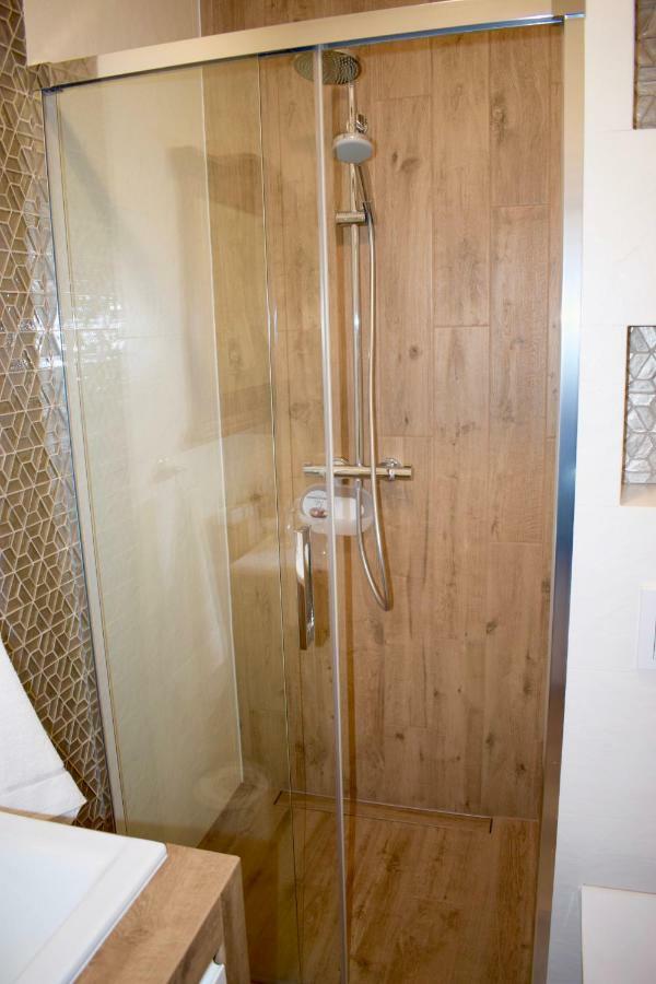 Appartamento Kolobrzeg Apartament 2 Pokojowy Bursztynowe Esterno foto